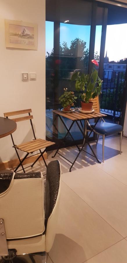 Jadwin Beautiful Room Share Toilet 2 People London Bagian luar foto